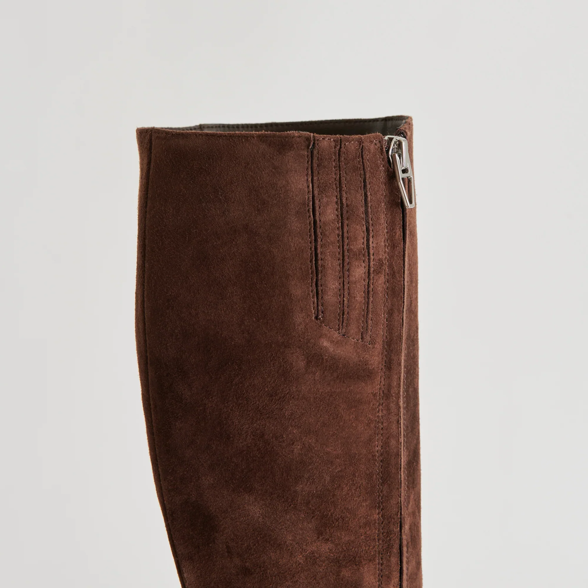 AUGGIE WIDE CALF DARK BROWN SUEDE - Image 17