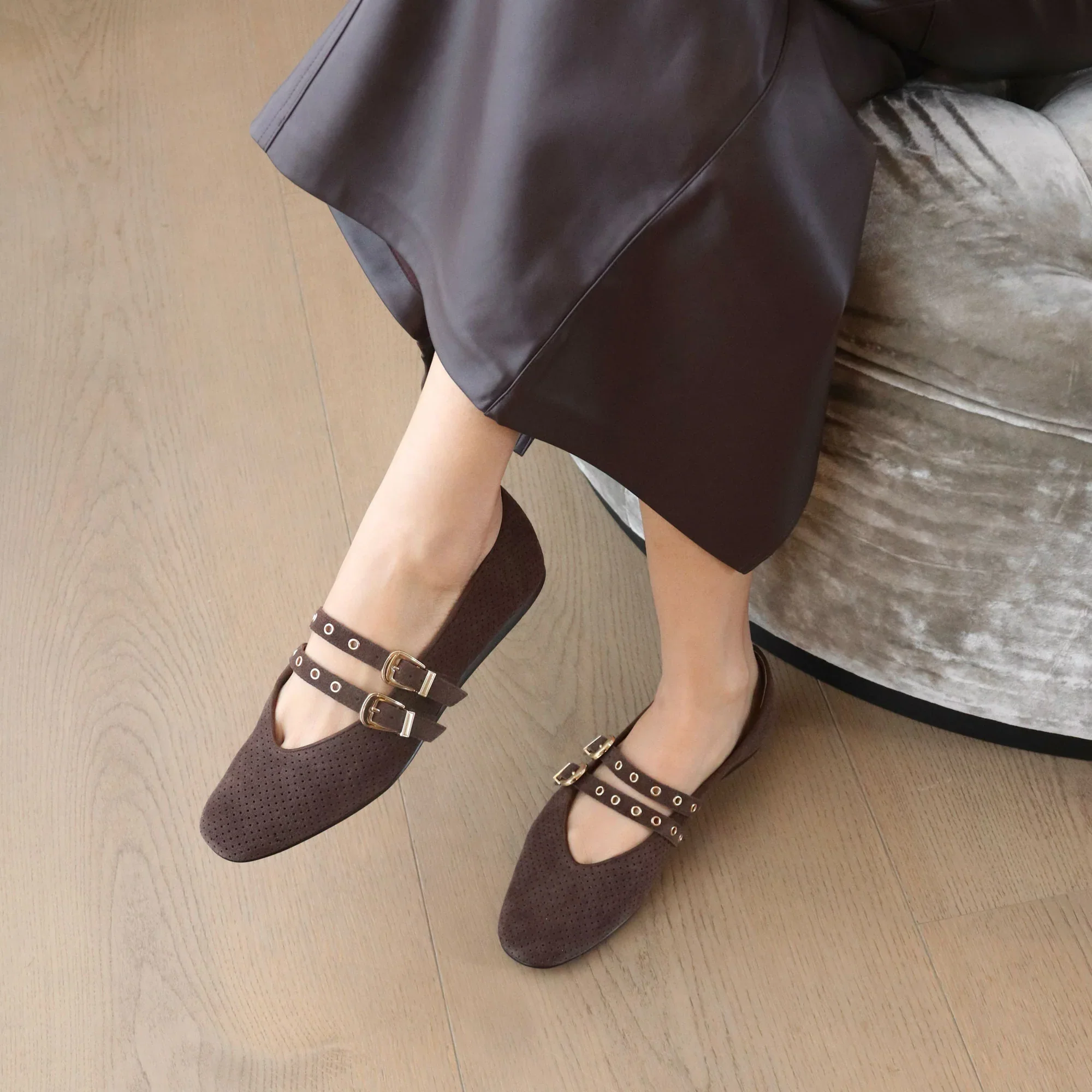 BAYLEE GROMMET DARK BROWN SUEDE - Image 2