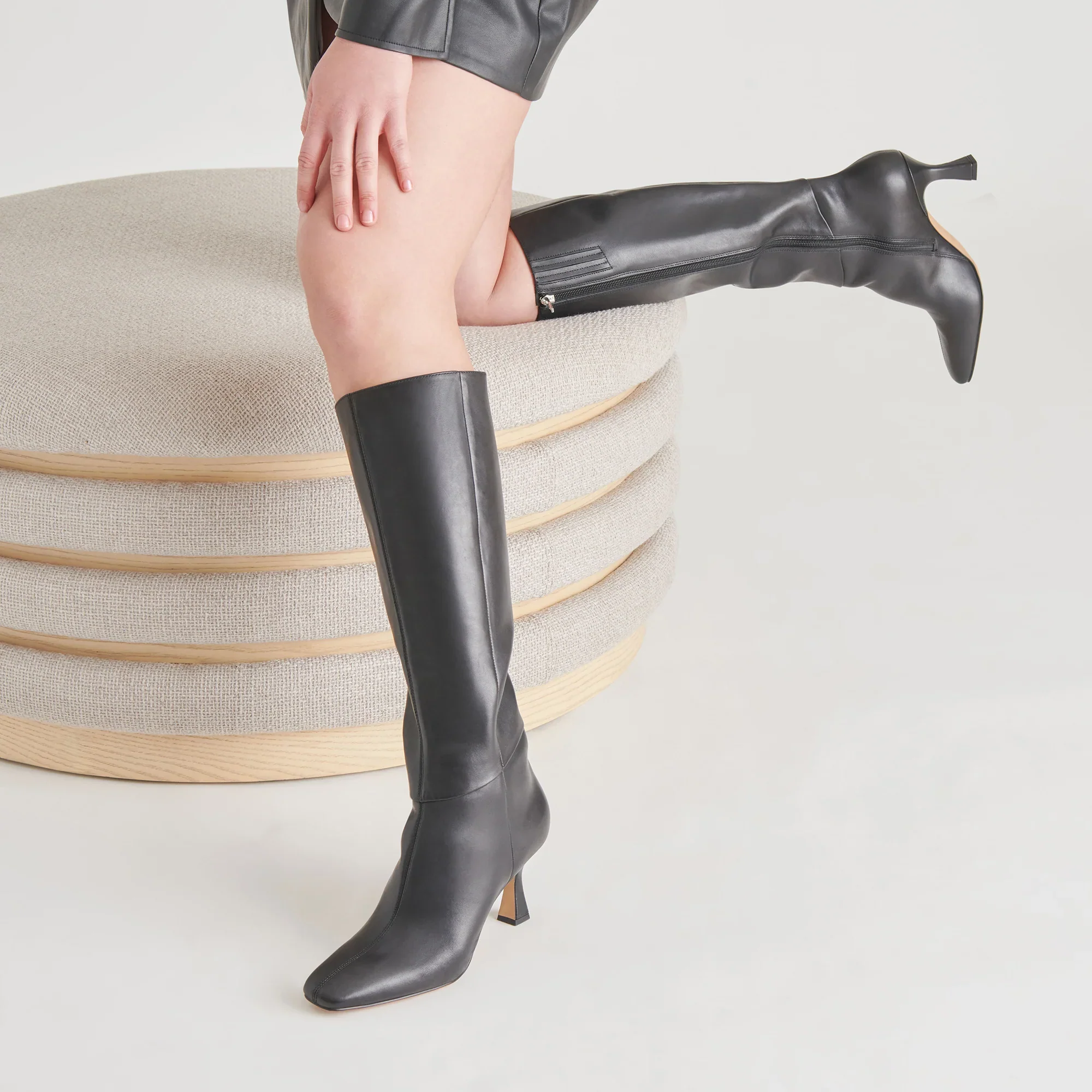 GYRA BLACK LEATHER - Image 4