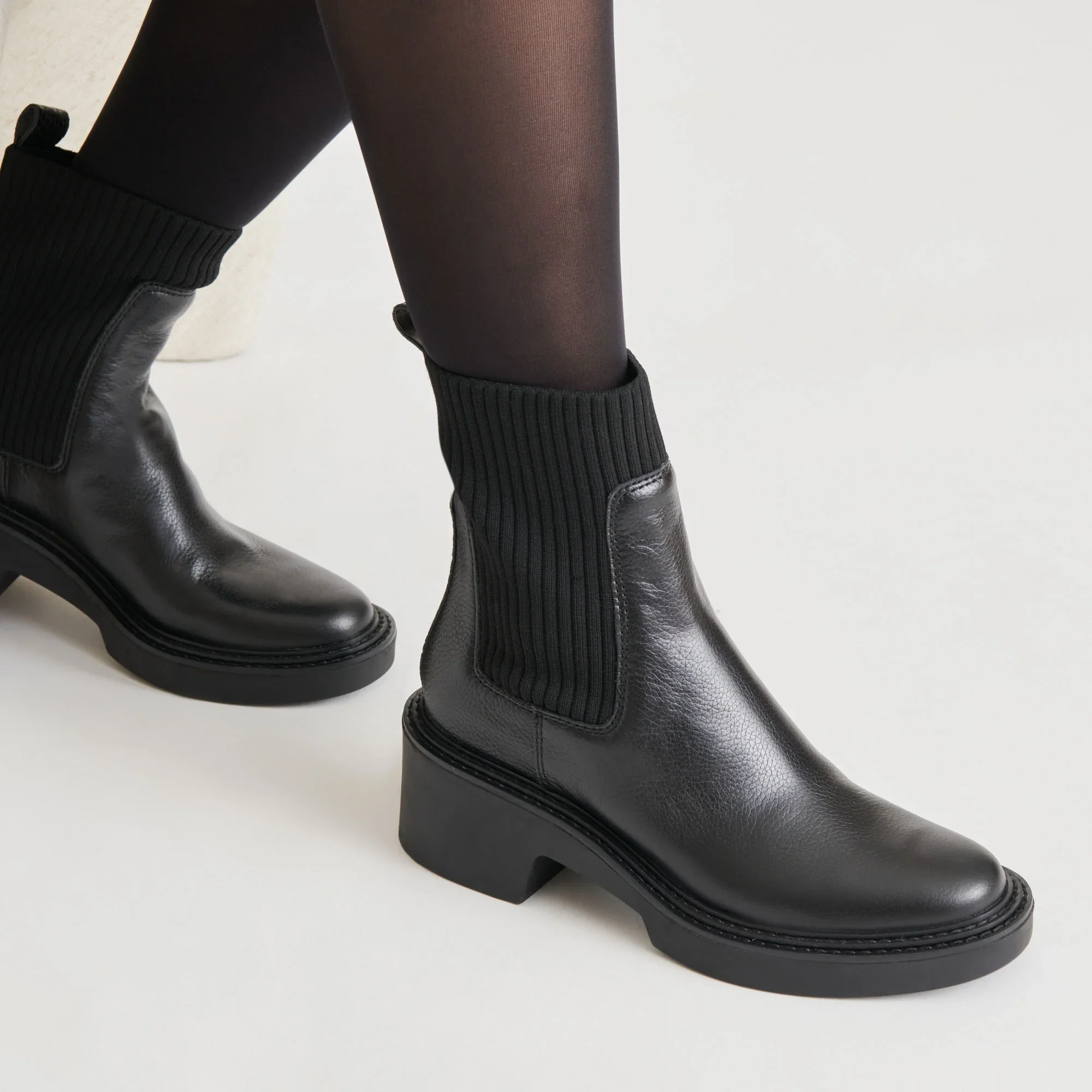 HILORA H2O BLACK LEATHER - Image 4