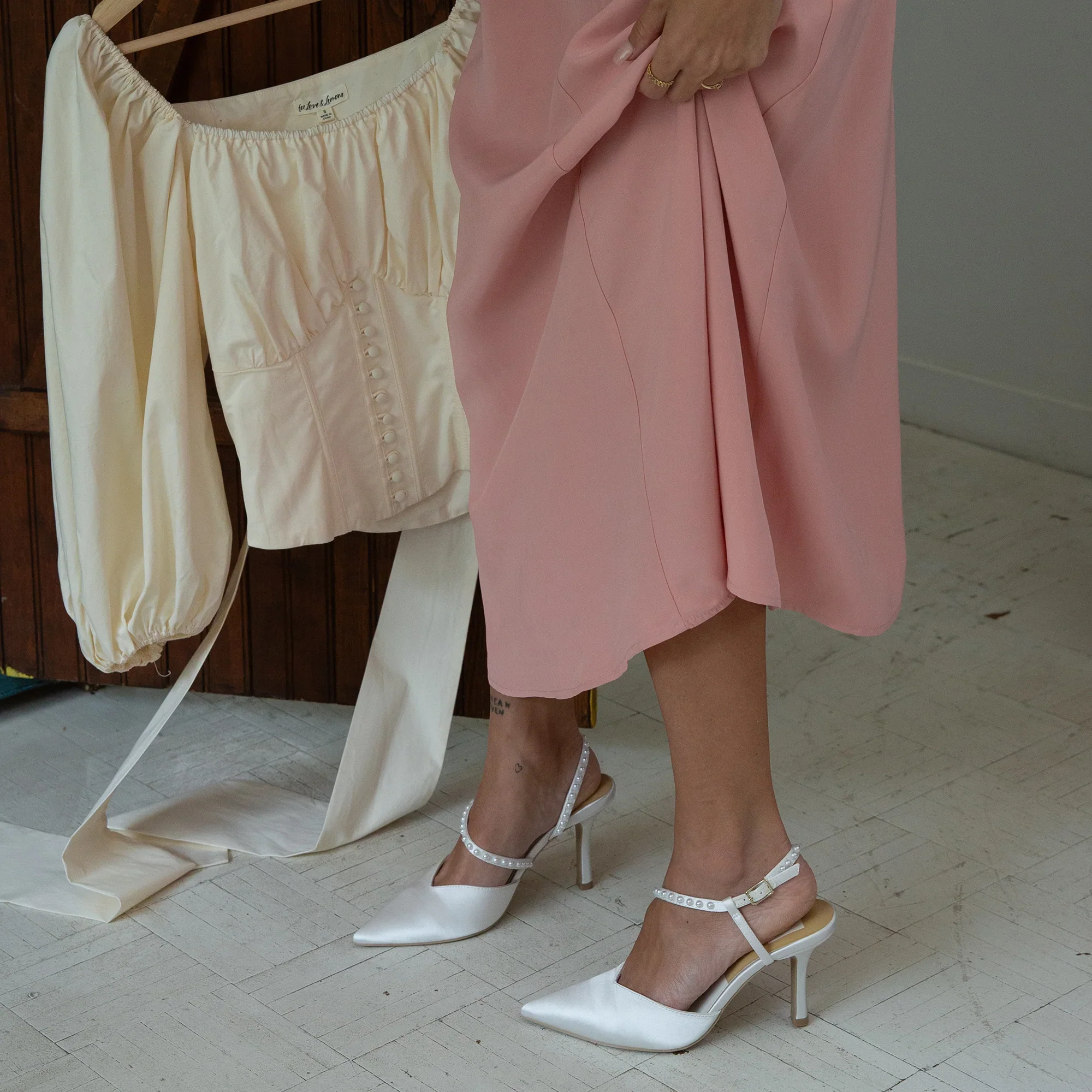 KAMRA PEARL WHITE SATIN - Image 14