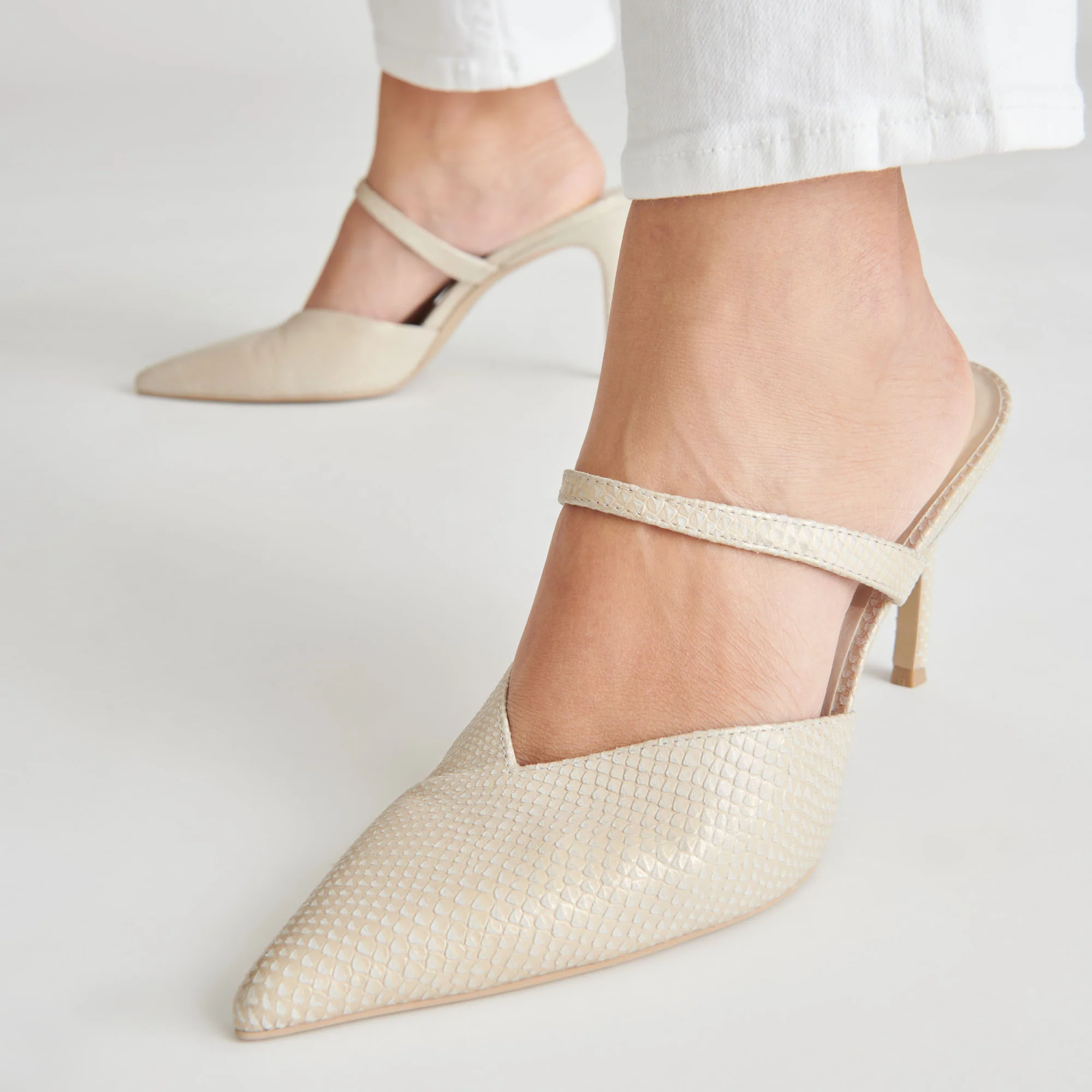 KANIKA CHAMPAGNE EMBOSSED - Image 4