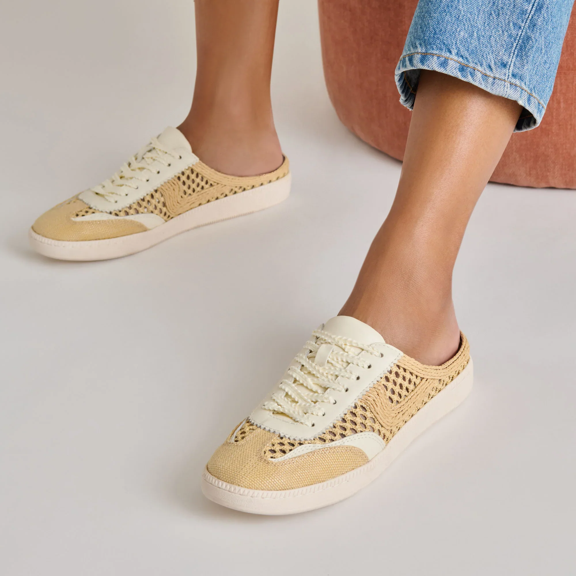 NOTICE SLIDE WOVEN LT NATURAL RAFFIA - Image 7
