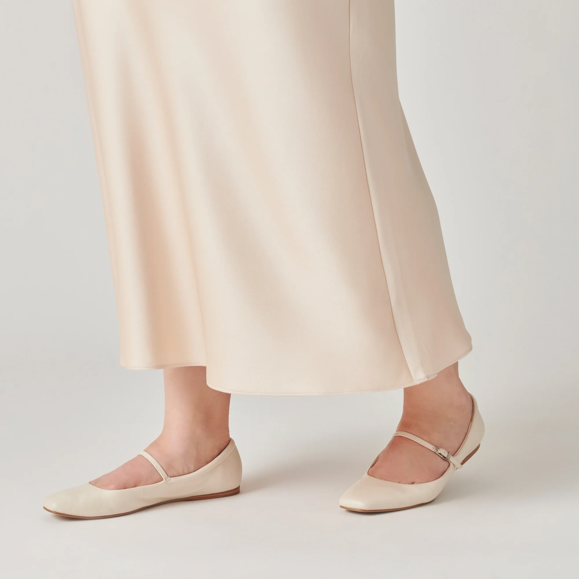 REYES IVORY LEATHER - Image 8