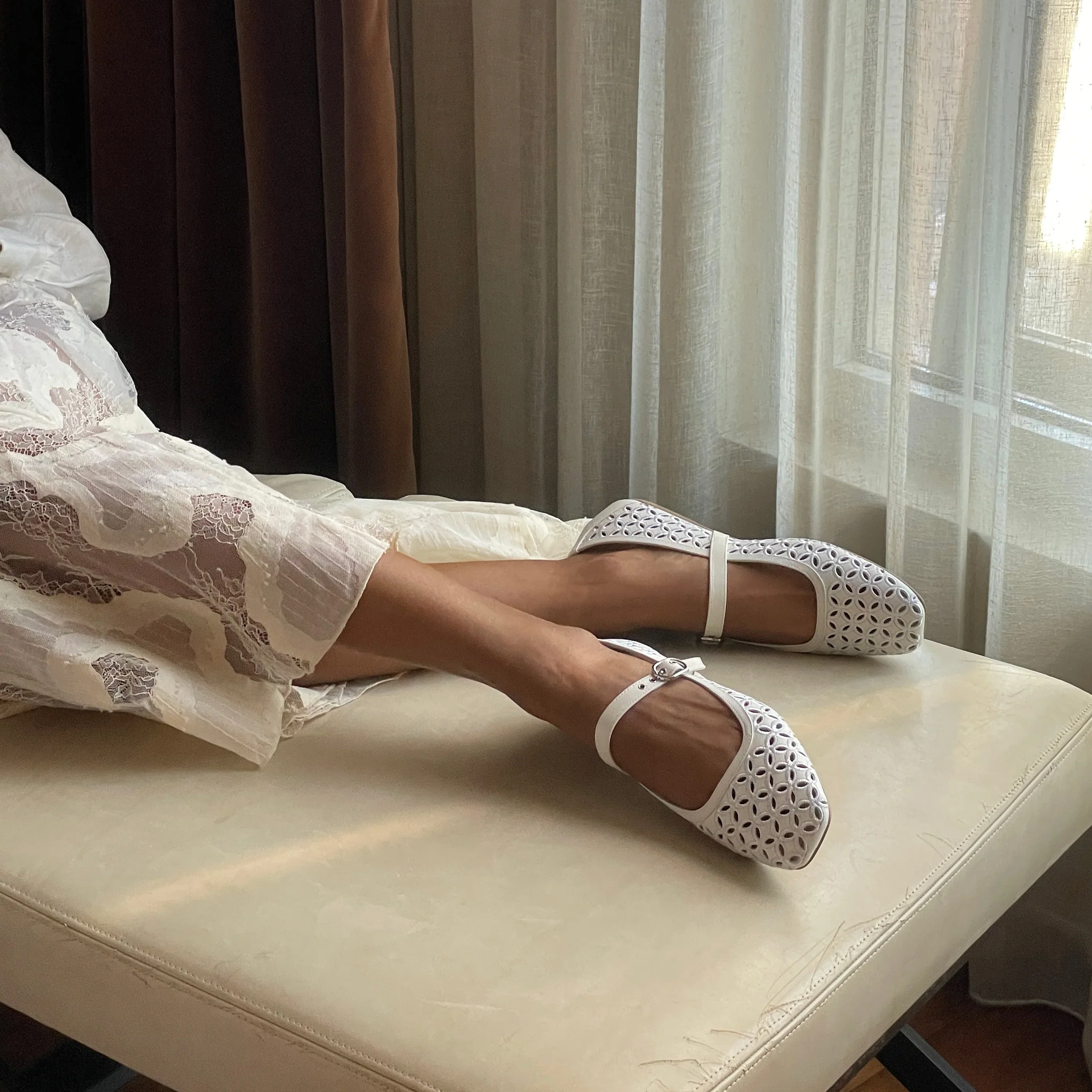 RODNI EYELET PERF TRUE WHITE LEATHER - Image 2