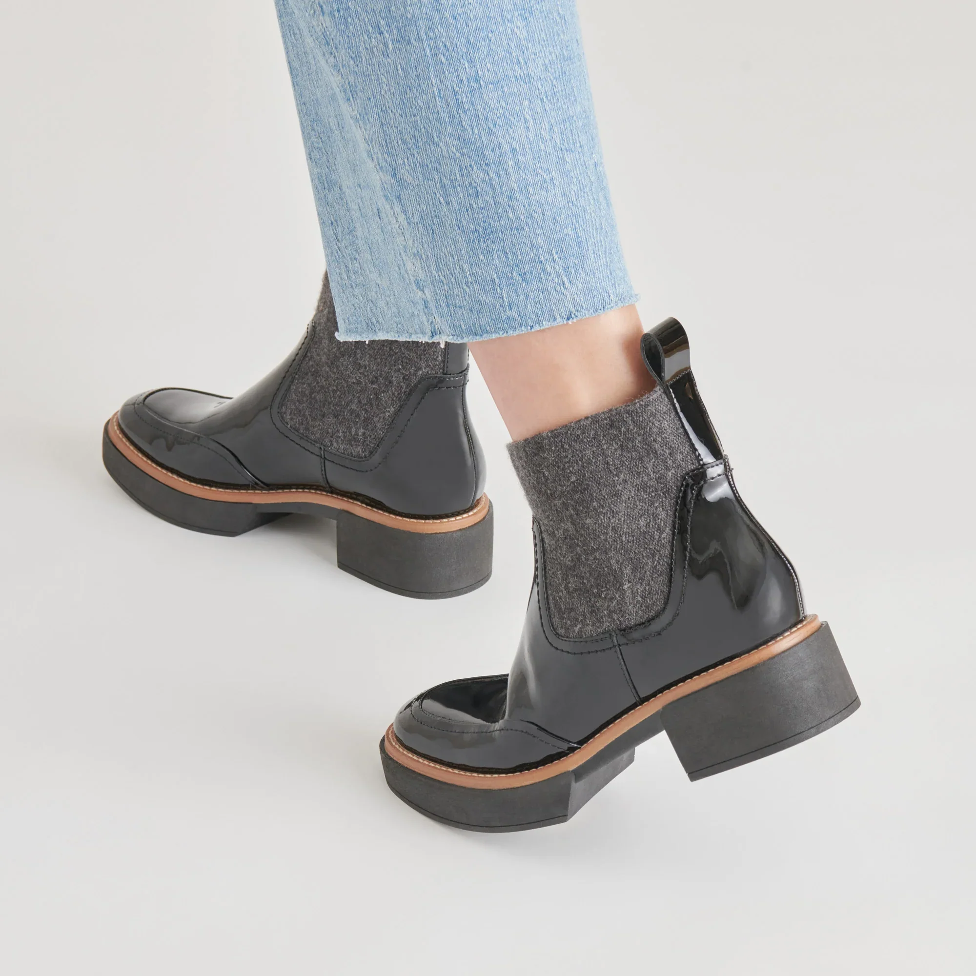 SALINE H2O BLACK PATENT - Image 4